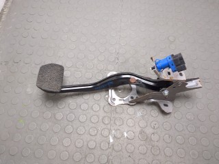 Педаль тормоза, ориг. номер D41V43300, Mazda CX-30 2019-2026