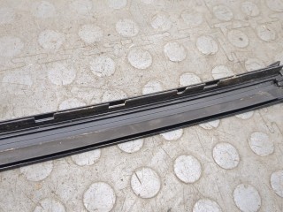 Накладка на лобовое (водоотвод), ориг. номер 19259795, Cadillac SRX 2003-2009