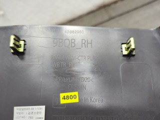 Обшивка центральной стойки правая, ориг. номер 42882960, Buick Envista 2022-2026