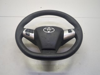 Руль Toyota Auris 2006-2010