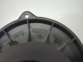 Двигатель отопителя (моторчик печки), ориг. номер JGC500010, Land Rover Discovery 2004-2009