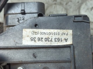 Замок двери правый задний, ориг. номер A1637302635, Mercedes ML W163 2001-2005