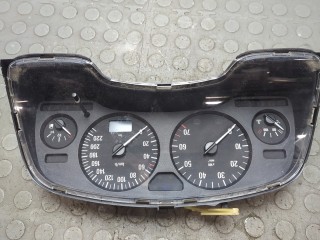 Щиток приборов (приборная панель) Opel Zafira 1999-2003