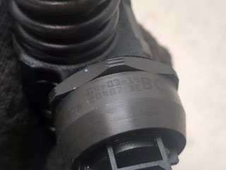 Форсунка топливная, ориг. номер 038130073AJ, 038130079CX, Volkswagen Passat 2000-2005