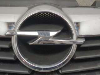 Решетка радиатора, ориг. номер 13157590, 6320123, 13216644, 13157591, 1322235, Opel Zafira B 2005-2008