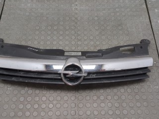 Решетка радиатора Opel Astra 1998-2009
