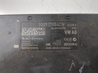 Блок управления бортовой сети (Body Control Module), ориг. номер 5Q0937084CN, Skoda SuperB 2015-2019