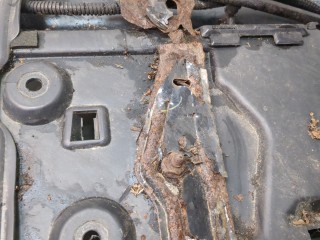 Кронштейн запасного колеса, ориг. номер 5HF061S5AI, Jeep Liberty 2001-2004