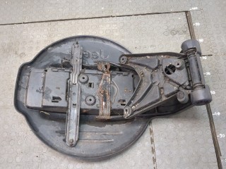 Кронштейн запасного колеса, ориг. номер 5HF061S5AI, Jeep Liberty 2001-2004