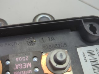 Блок предохранителей, ориг. номер 21728188, 13896207, 22357981, Volvo FL 2013-2026