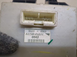 Блок предохранителей, ориг. номер 8273001031, Pontiac Vibe 2008-2010