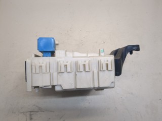 Блок предохранителей, ориг. номер 8273001031, Pontiac Vibe 2008-2010