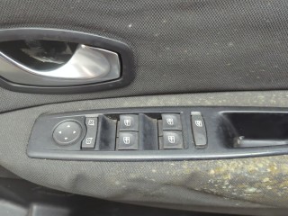 Ручка двери наружная правая передняя, ориг. номер 806B08422R, Renault Scenic 2009-2012