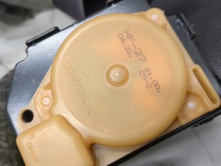 Ремень безопасности правый передний, ориг. номер 7321002130, Toyota Corolla 1999-2002