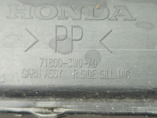 Накладка на порог правая передняя, ориг. номер 718003W0A0, Honda HRV 2021-2026