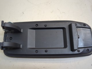 Подлокотник левый передний, ориг. номер 42741440, Buick Encore GX 2023-2026