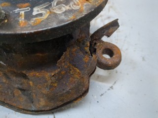 Ступица (кулак, цапфа) правая передняя, ориг. номер MN102068, Mitsubishi Colt 2002-2012