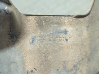 Брызговик правый передний, ориг. номер 766210C040, Toyota Tundra 2009-2013