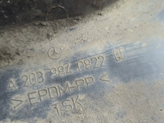 Защита арок (подкрылок) правая передняя, ориг. номер A2038840822, Mercedes C W203 2000-2004