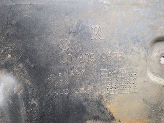 Защита арок (подкрылок) правая передняя, ориг. номер 1J0809962B, Volkswagen Golf 4 1997-2006