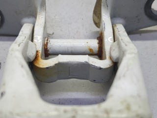 Петля двери левая задняя, ориг. номер 824216RR0A, Nissan Rogue 2020-2024