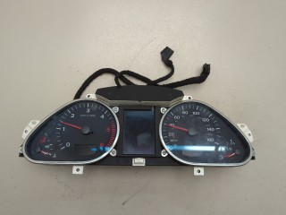 Щиток приборов (приборная панель) Audi A6 2004-2008