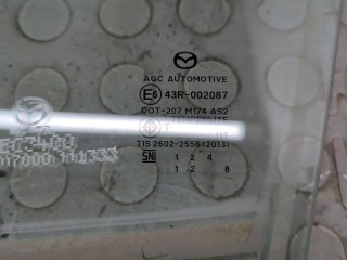 Стекло боковой двери левое переднее, ориг. номер DG1K59510A, Mazda CX-3 2015-2018
