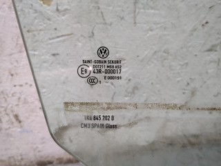 Стекло боковой двери правое переднее, ориг. номер 8T0845202D, Volkswagen Scirocco 2008-2014