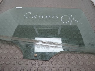 Стекло боковой двери правое заднее Citroen C5 2000-2004