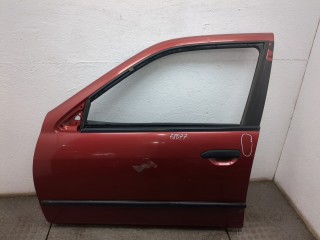 Стекло боковой двери левое переднее Nissan Primera 1990-1997