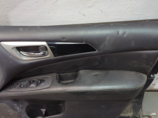 Стекло боковой двери правое переднее, ориг. номер 803003KA0A, Nissan Pathfinder 2010-2014