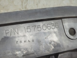 Усилитель бампера передний, ориг. номер 15750636, Cadillac Escalade 2 2001-2006