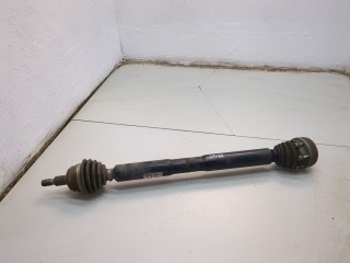 Полуось (приводной вал, шрус) правая передняя Audi A3 1996-2000