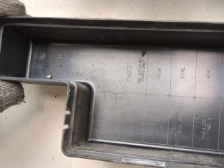 Блок реле, ориг. номер 243827S010, Infiniti QX56 2004-2007