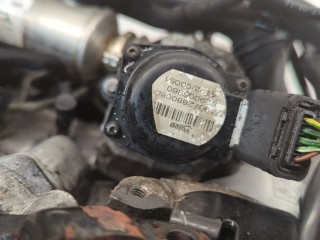 Форсунка топливная, ориг. номер 36002236, Volvo S40 2007-2012
