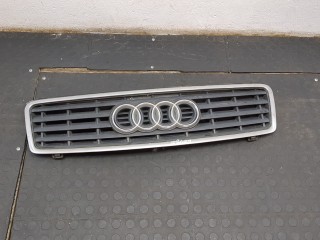 Решетка радиатора Audi A4 2000-2006