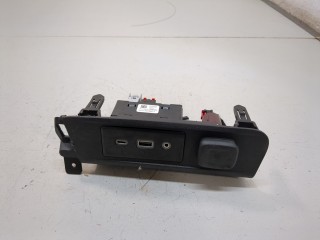 Разъем AUX/USB Buick Encore GX 2019-2023