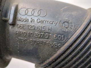 Патрубок корпуса воздушного фильтра, ориг. номер 06E129615H, Audi A6 2011-2014
