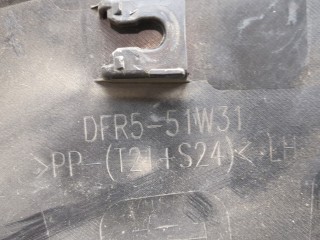 Молдинг крыла левое переднее, ориг. номер DFR551W31, Mazda CX-30 2019-2026