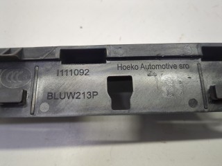 Уплотнитель левый передний, ориг. номер A2137820900, Mercedes GLA H247 2020-2023