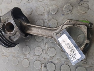 Поршень Opel Insignia 2008-2013