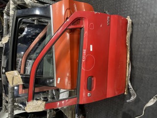 Стекло боковой двери правое переднее, ориг. номер 84531-86G00, Suzuki Ignis 2003-2008