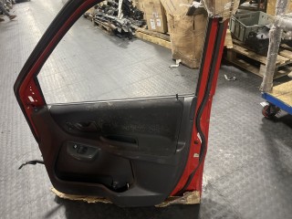 Стекло боковой двери правое переднее, ориг. номер 84531-86G00, Suzuki Ignis 2003-2008