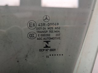 Стекло боковой двери левое переднее, ориг. номер A2057250010, Mercedes C W205 2014-2018