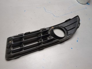 Заглушка (решетка) бампера правая передняя, Volkswagen Passat 2005-2010
