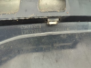 Решетка радиатора, ориг. номер 13241961, Opel Astra 1998-2009