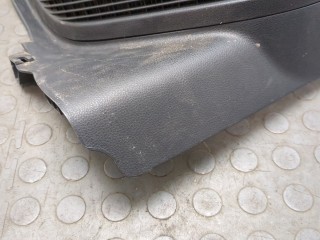 Пластик (обшивка) салона правый, ориг. номер 5846642010, Toyota RAV 4 2018-2026