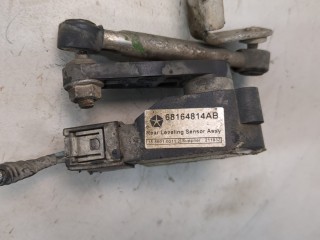 Датчик подвески левый задний, ориг. номер 68164814AB, Jeep Grand Cherokee 2013-2016