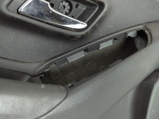 Дверная карта (Обшивка двери) левая передняя, ориг. номер 42743596, Chevrolet Trax 2016-2022
