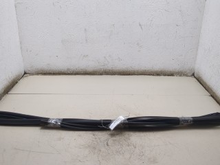 Уплотнитель левый передний, Suzuki Grand Vitara 2008-2012